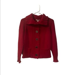 Red collard sweater with two front pockets size peitite.